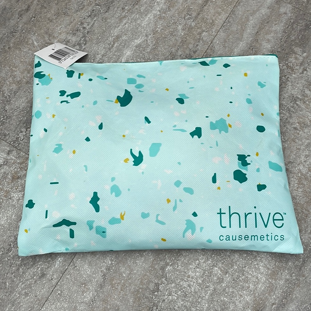 Thrive causemetics bag - be fearlessly you